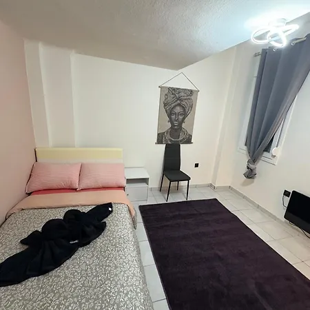 Jordan's 21 Apartment *